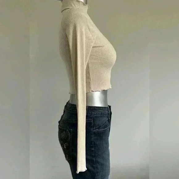 🆕Women’s Aerie Long  Sleeve Crop T shirt - Picture 4 of 16